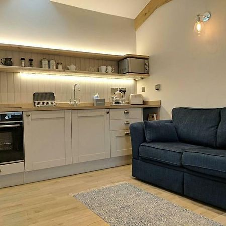 Skittles - Charming One Bedroom Apartment - Parking - Easy Access To Bath Box  Luaran gambar