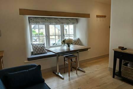 Skittles - Charming One Bedroom Apartment - Parking - Easy Access To Bath Box  Luaran gambar